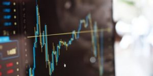 etf基金的三大特点 答案如下 (https://www.cnq.net/) 基金基础教程 第1张