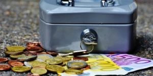 支付宝买基金赎回到银行卡还是余额宝 答案是这样 基金基础教程 第1张-学习理财网 支付宝买基金赎回到银行卡还是余额宝 答案是这样 (https://www.cnq.net/) 基金基础教程 第1张