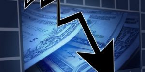 均线逐浪下降形是怎样的 详情如下 (https://www.cnq.net/) 股票基础教程 第1张